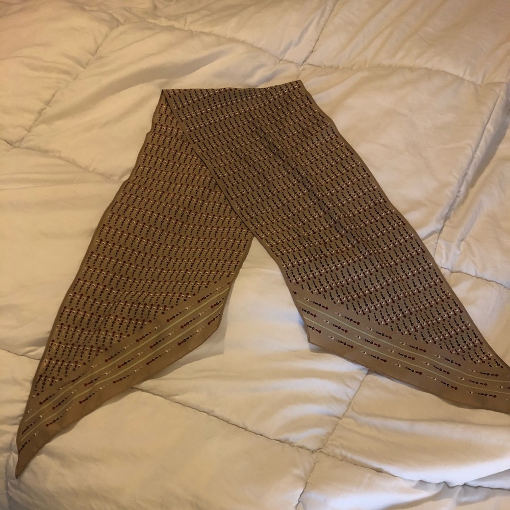 Vintage ( est 1960s) small scarf from Germany